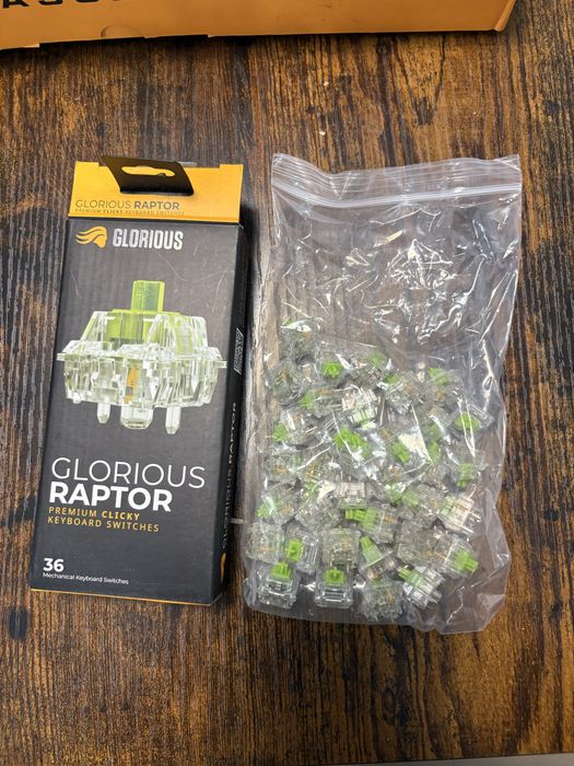 Механична модулна гейминг клавиатура Glorious GMMK2