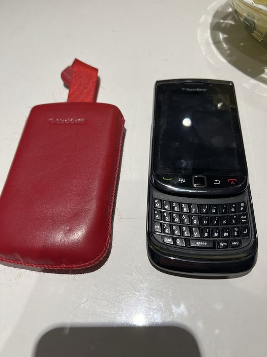 Телефон Blackberry 9800