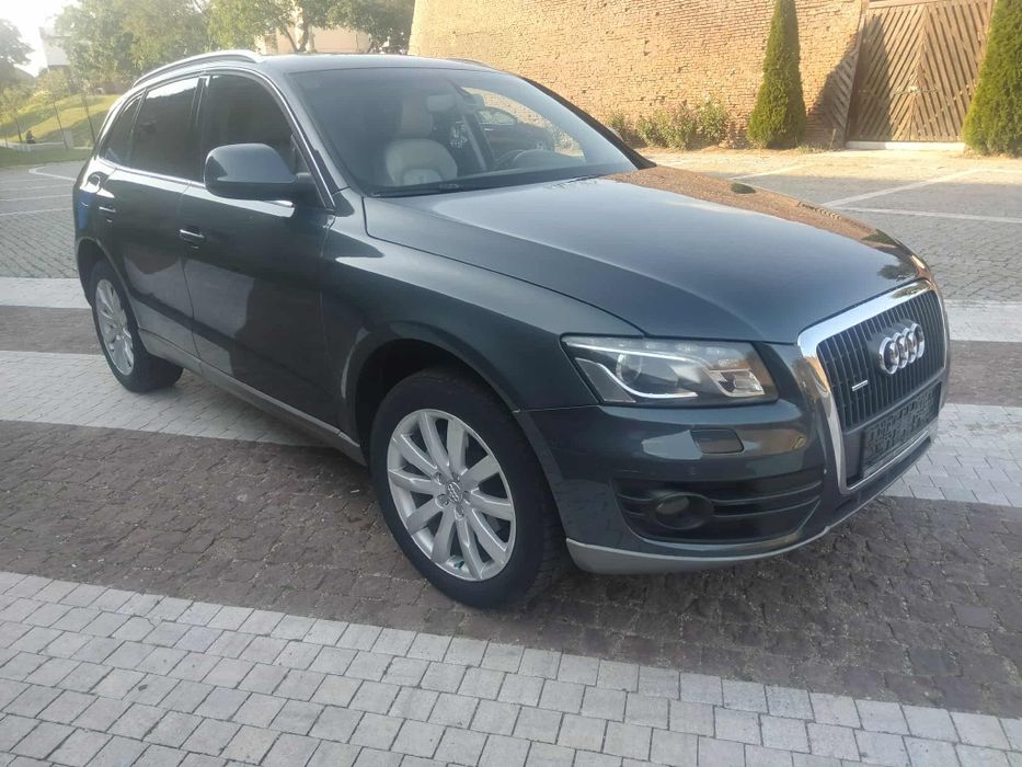 De vânzare audi Q5 an 2010 motor 2l 4×4