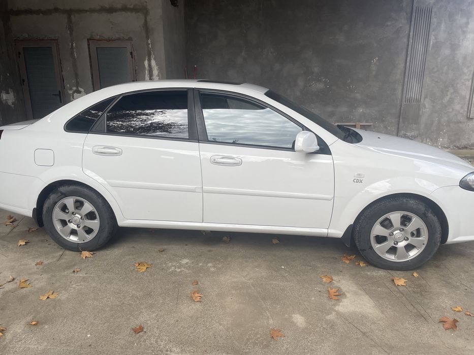 Продаётся Gentra отличного состояния