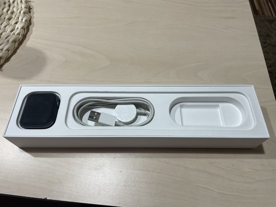 Apple Watch Series 5, 44mm – Space Grey – GPS