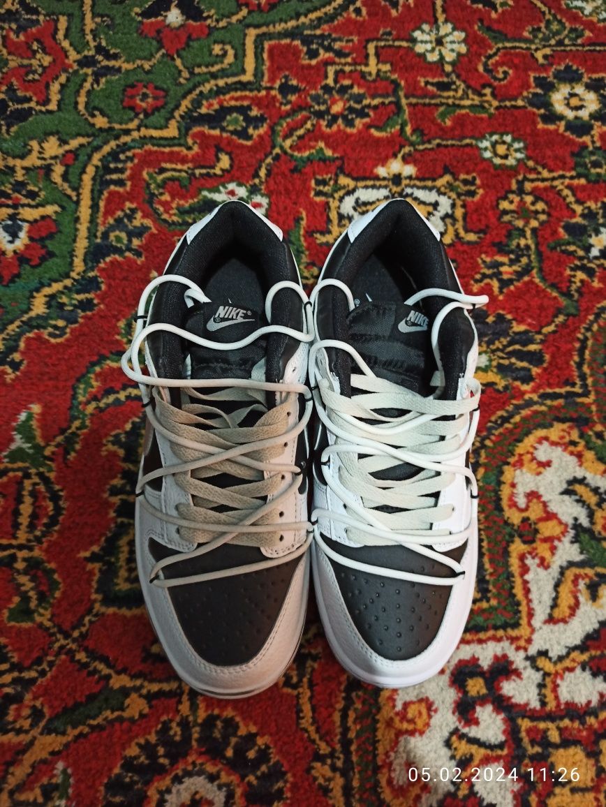 Новые кроссовки Nike  40