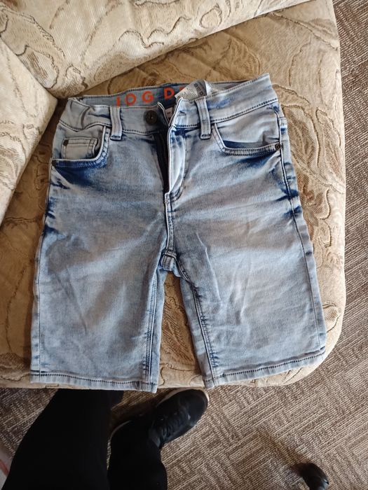 Lot pantaloni scurți măr 128-134