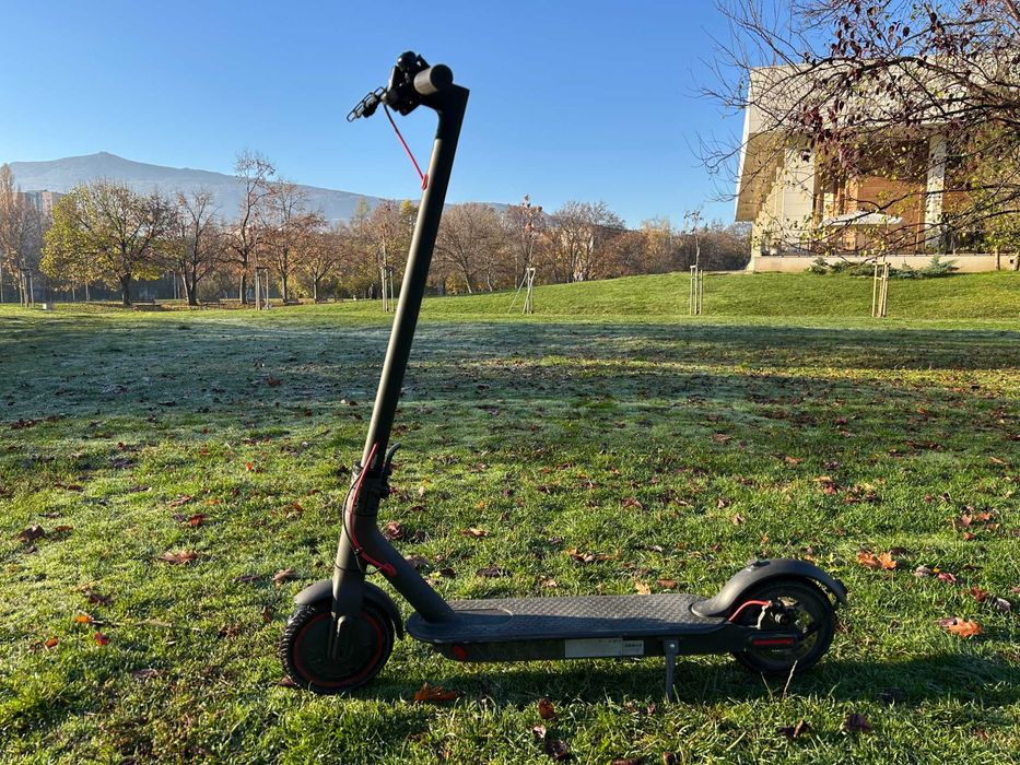 Електрическа тротинетка Xiaomi Mi Electric Scooter Pro