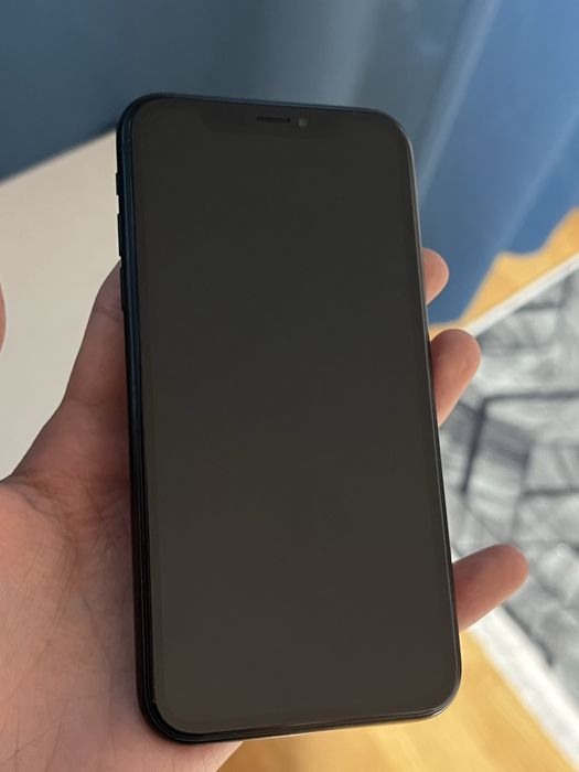 iphone xr, baterie 83%