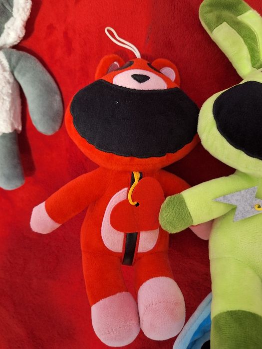 Smiling critters plușuri