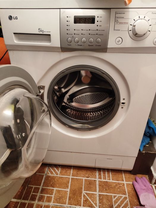 стиральная машина LG в отличном состоянии