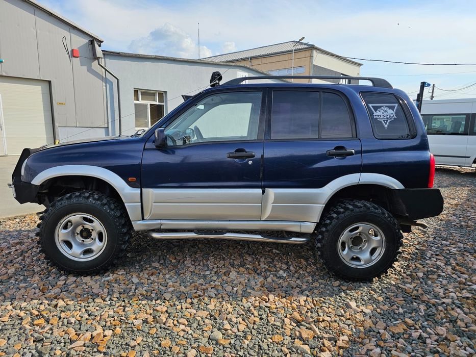 Suzuki Grand Vitara 2.5 v6