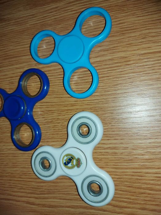 - Jucarie anti Stres -  Fidget spinner cu rulmenti ,  buc = 3