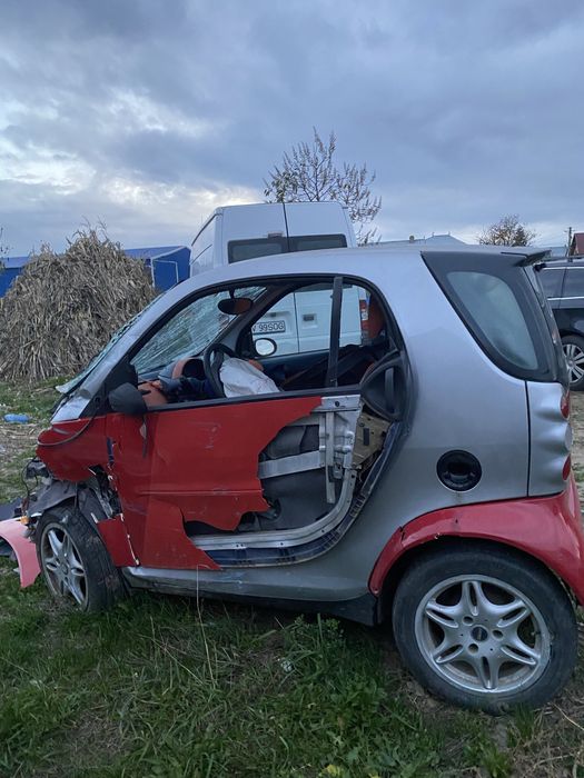 Smart doua locuri avariat si set de cauciucuri R13 opel