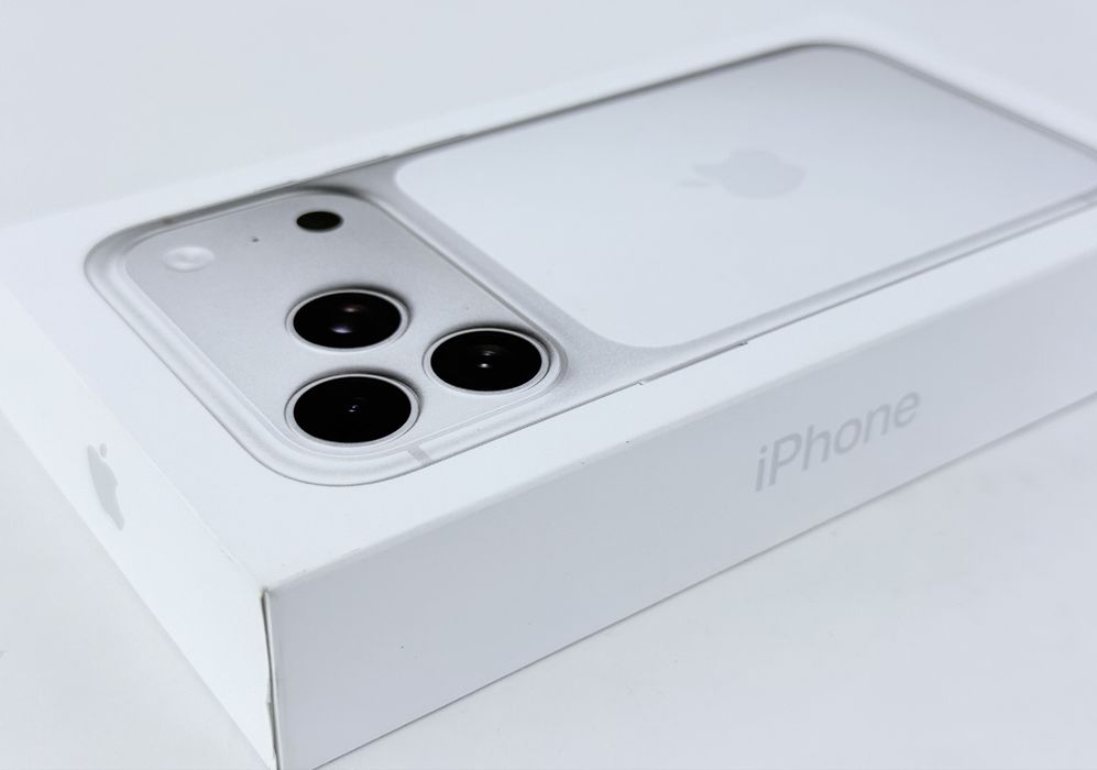 НОВ! Apple iPhone 17 Pro 256GB USA Silver Гаранция!