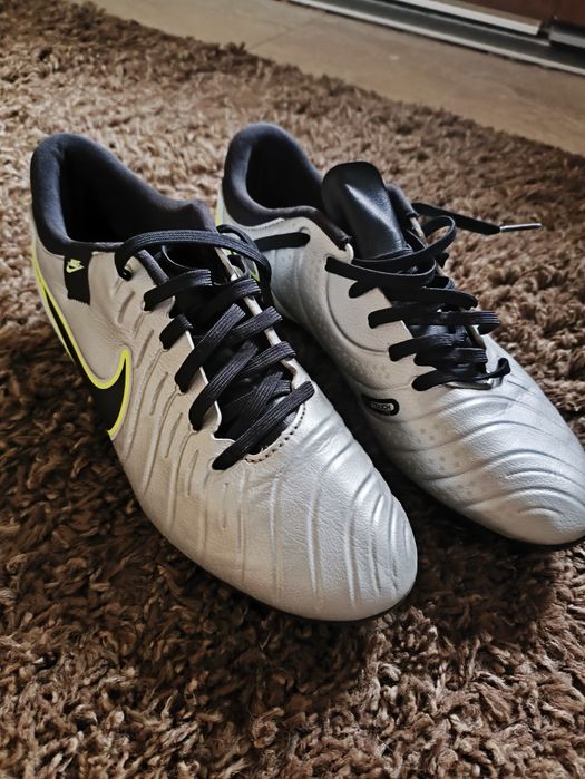 Vând ghete de football Nike tiempo legend 10 club