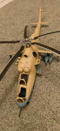 ELICOPTER MI-24V, scara 1:24