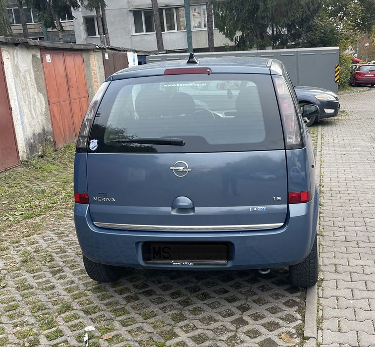 De vanzare autoturism