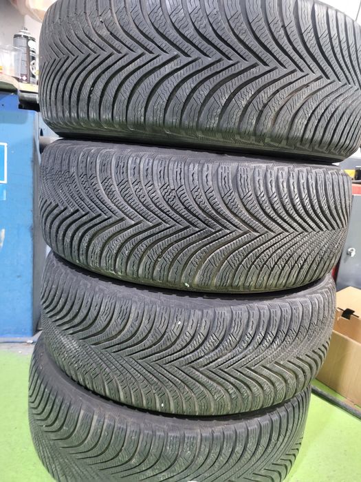 4 бр зимни 225/55/17 Michelin