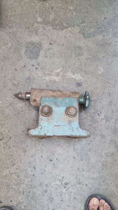 Задняя бабка УДГ. Задняя бабка делительной головки