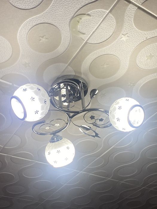 Vand lustra in stare buna