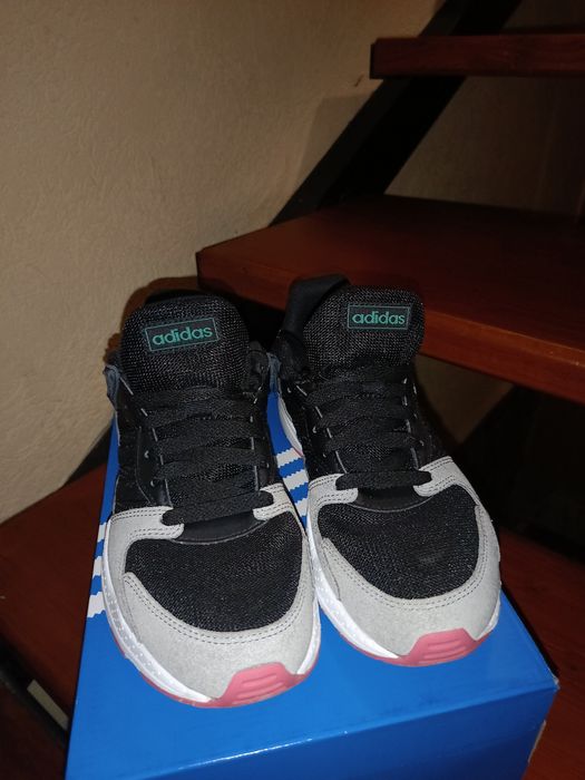 Дамски маратонки Адидас