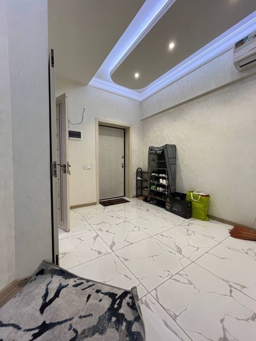 Bollaga Kvartira ijaraga srochno 4xona Tinchlik metroga 5-7 minut