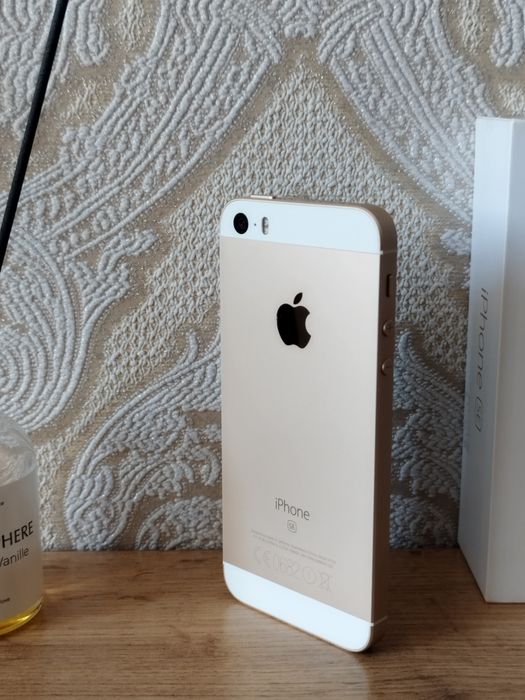 iPhone SE 32gb Gold