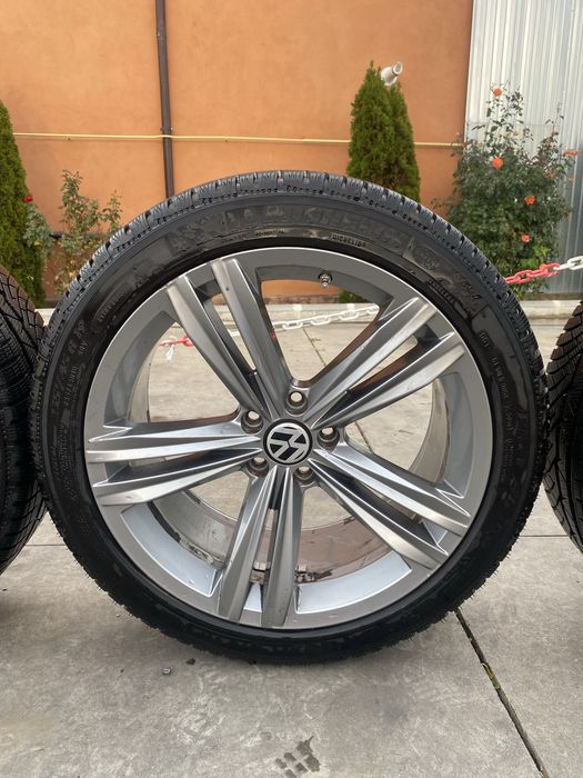 Vând jante r 19 volkswagen