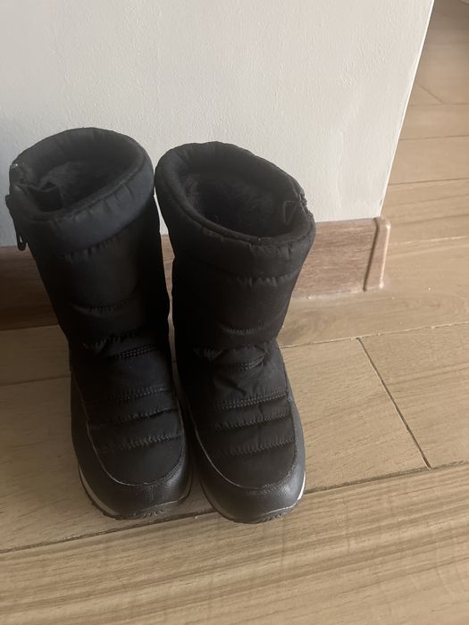 Сапоги на девочку и мальчику