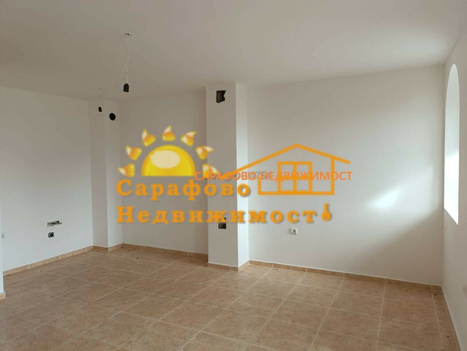 Продава двустаен апартамент в  Сарафово