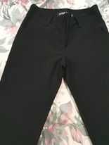 Два нови панталона - черен 25 лева  и бежов кадифен - 15 лева .