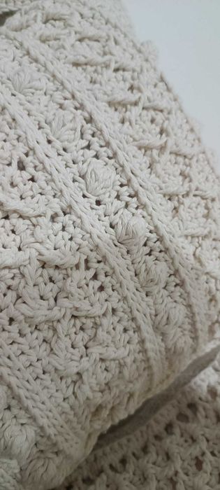 Pernute crosetate handmade 40*40 cm 80 lei