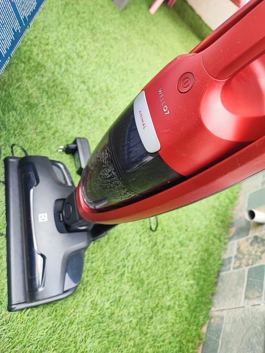 Aspirator vertical 2in1 electrolux well q7 animal