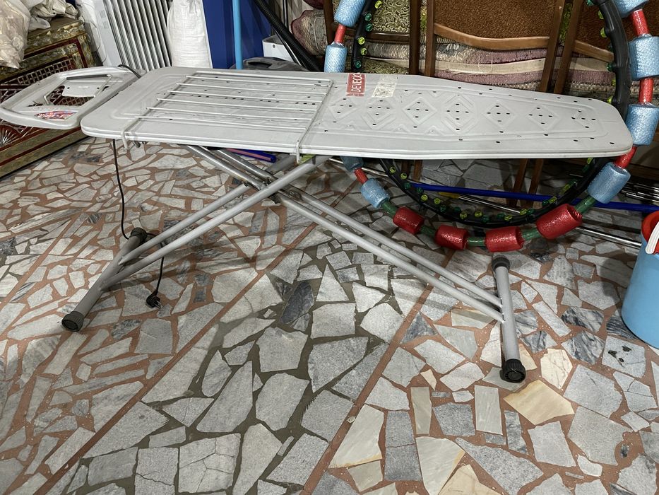 дазмол қилиш учун стол сотилади