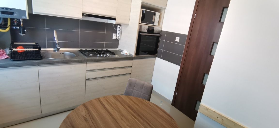 Proprietar, închiriez apartament str Rahovei