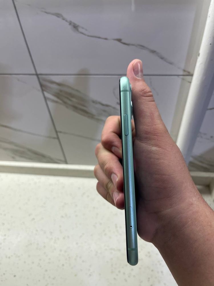 iPhone 11