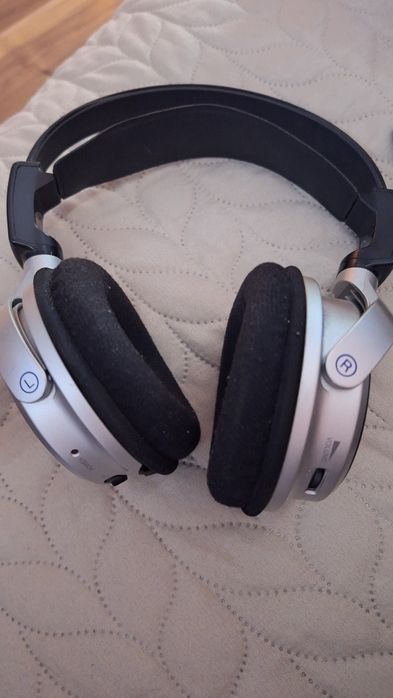 Sony безжични слушалки