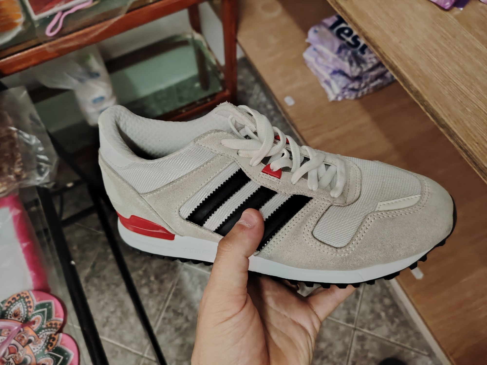 Adidas маратонки