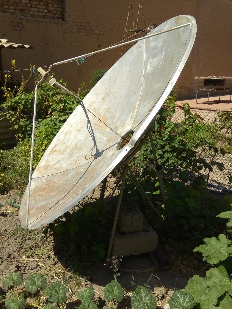 Продам спутниковую антенну с цифровым тюнером