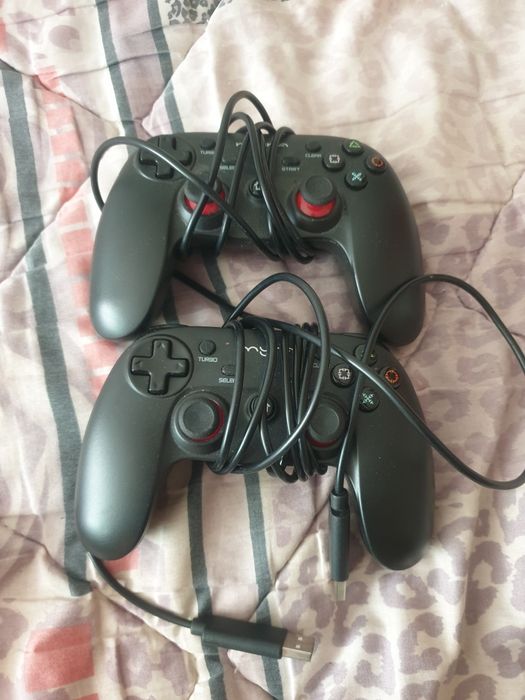 Vand o pereche de joystick-uri myria