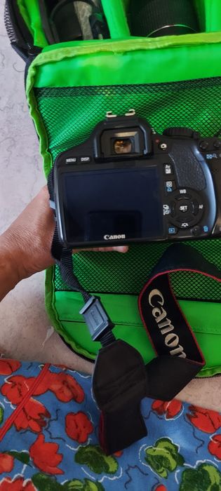 Продам фотоаппарат Canon 550d