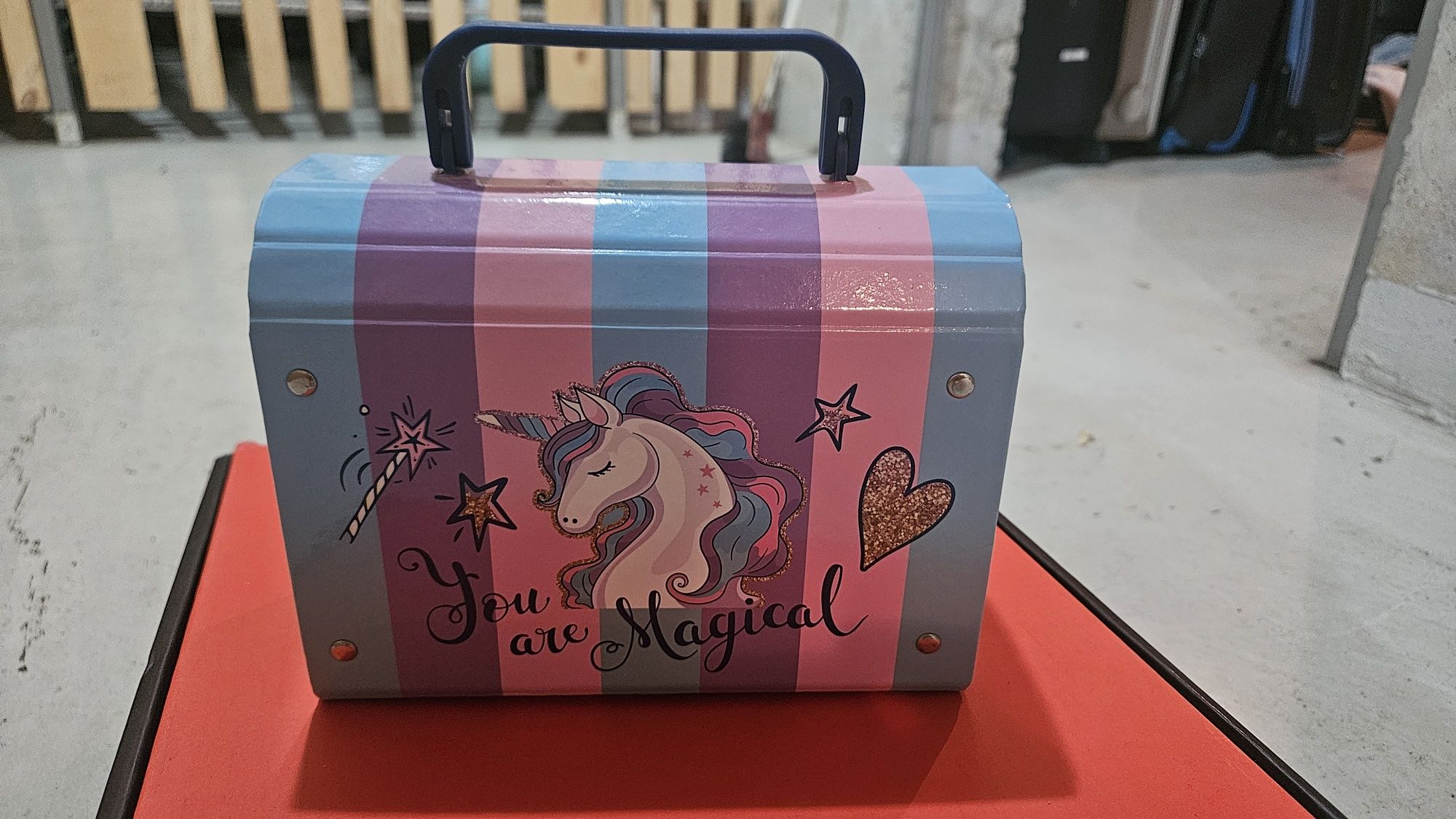 Cutie cu mâner (valiză) cu unicorn pentru copii