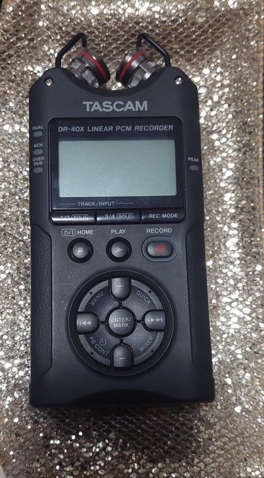 Vând Tascam DR-40X – ca nou!
