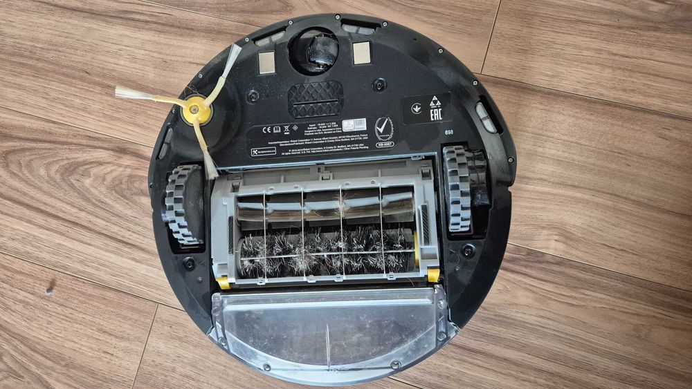 Aspirator iRobot Roomba 698