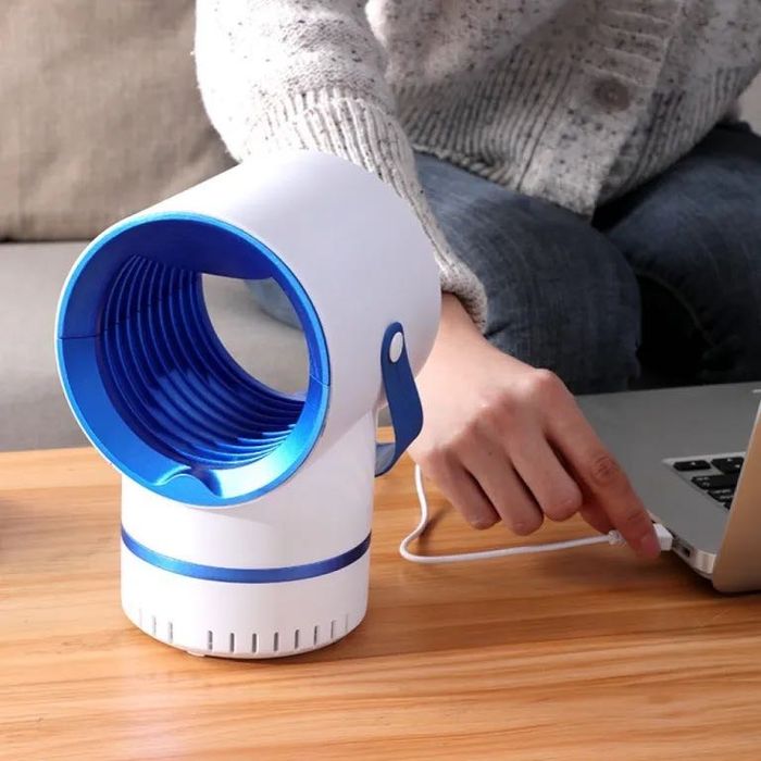 Фотокаталитичен всумкващ капан за комари с USB