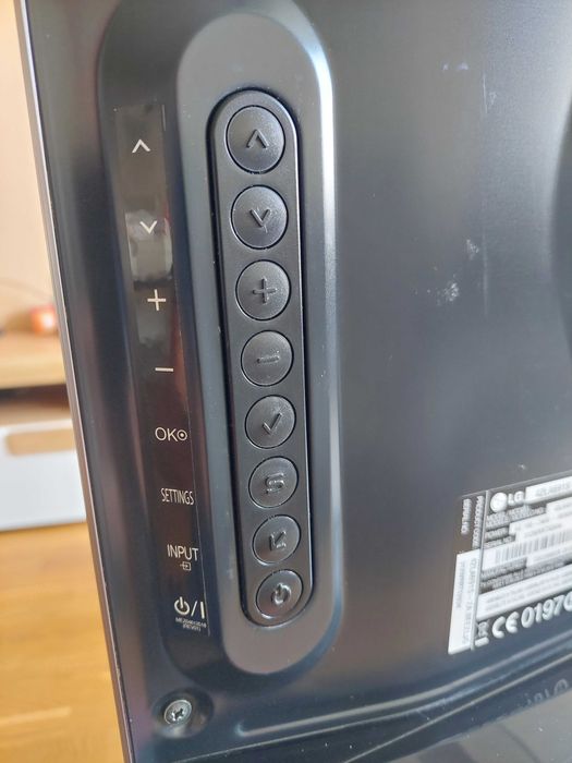 Телевизор LG 42LA691S - НА ЧАСТИ