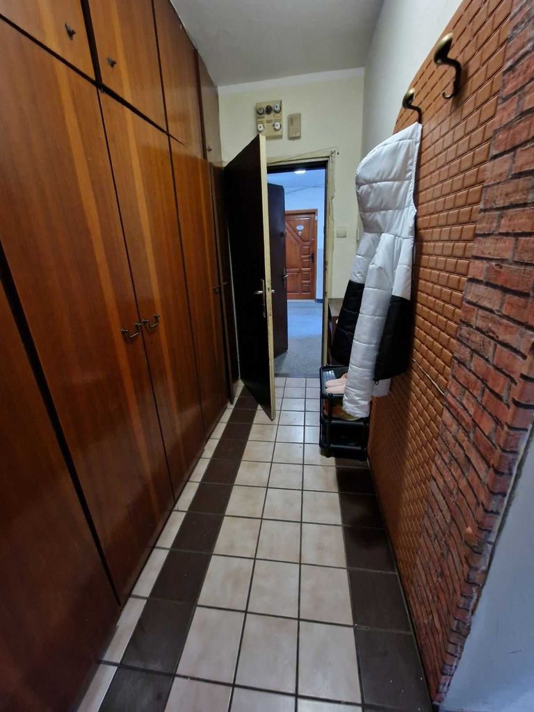 Продава се Двустаен апартамент в Карлово - 65 кв.м за 954 €/кв.м - Снимка #2
