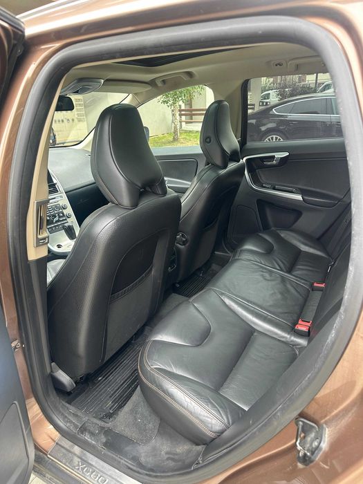 Volvo XC 60 2010 Summum  D5 2.4 diesel 205 cai