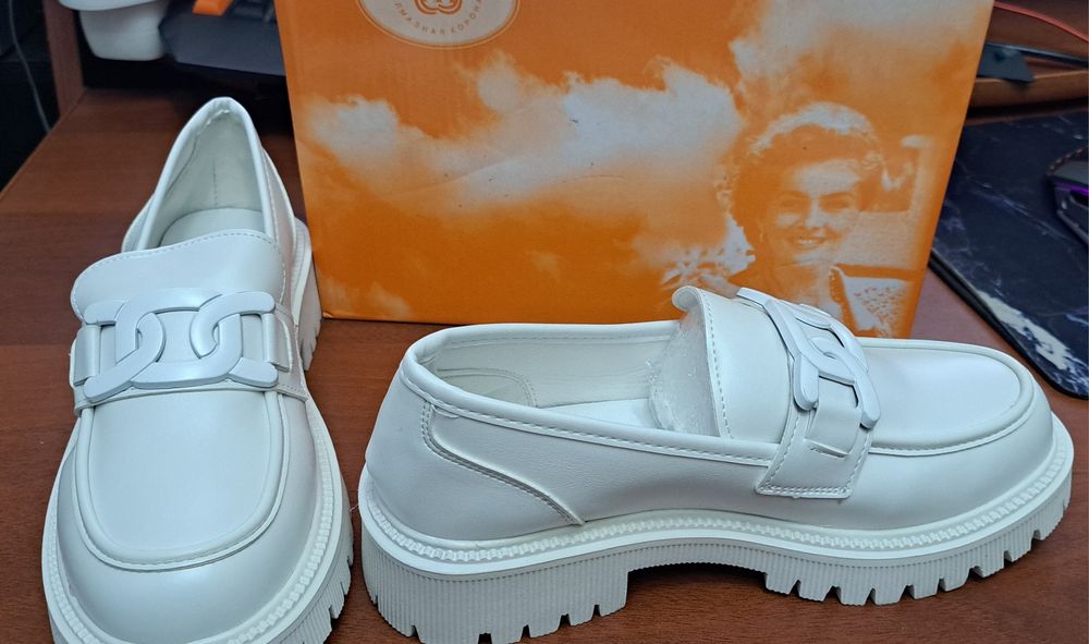 Лоферы женские летние