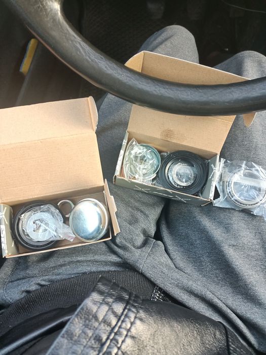 Продаю подшипник ступицы задний комплекс