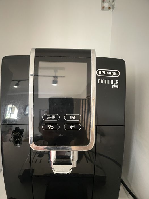 Продам кофемашину Delonghi