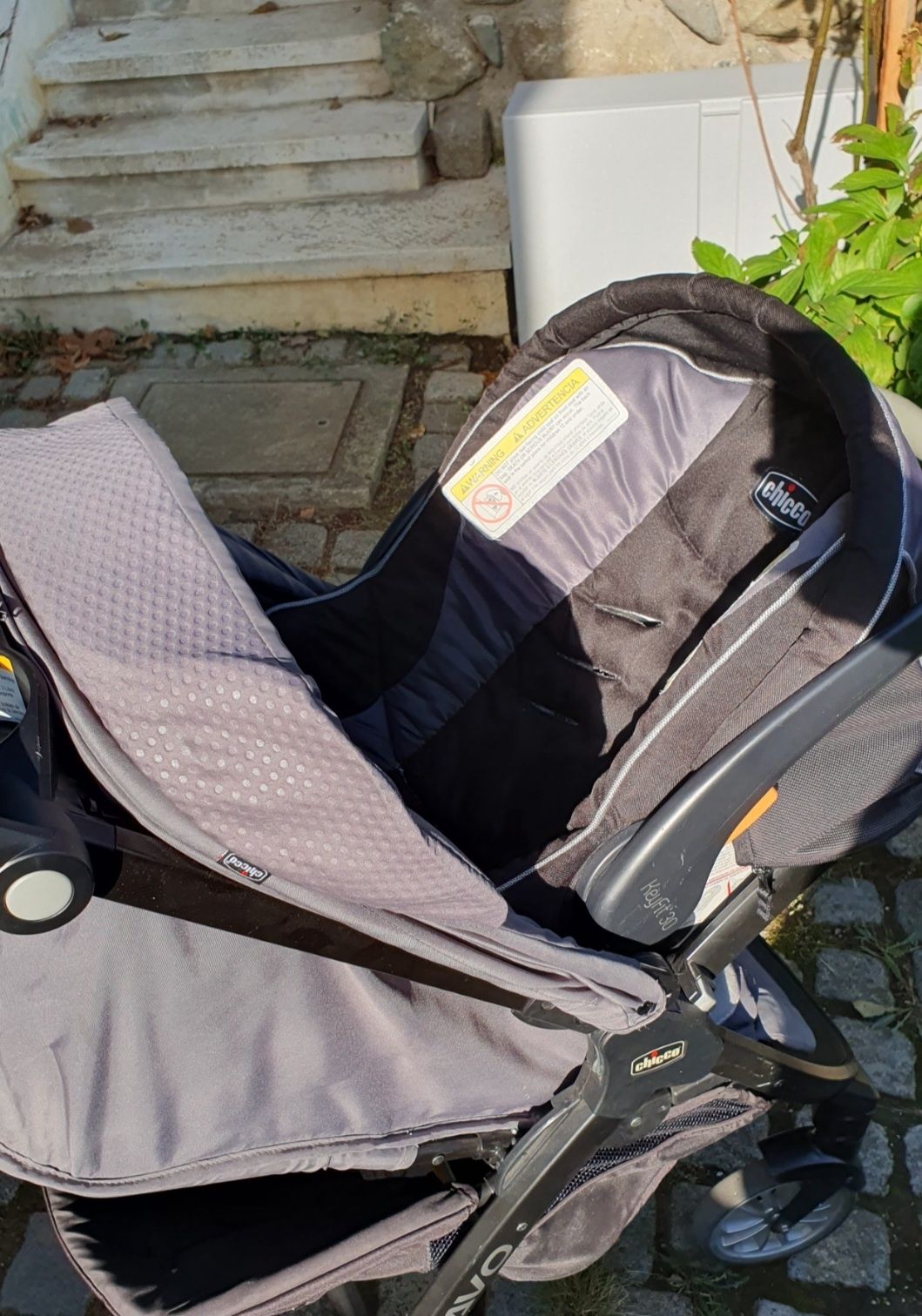 Chicco bravo trio travel system количка 3в1