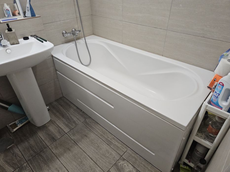 Cadă 180x80x63, stare foarte buna, măști incluse